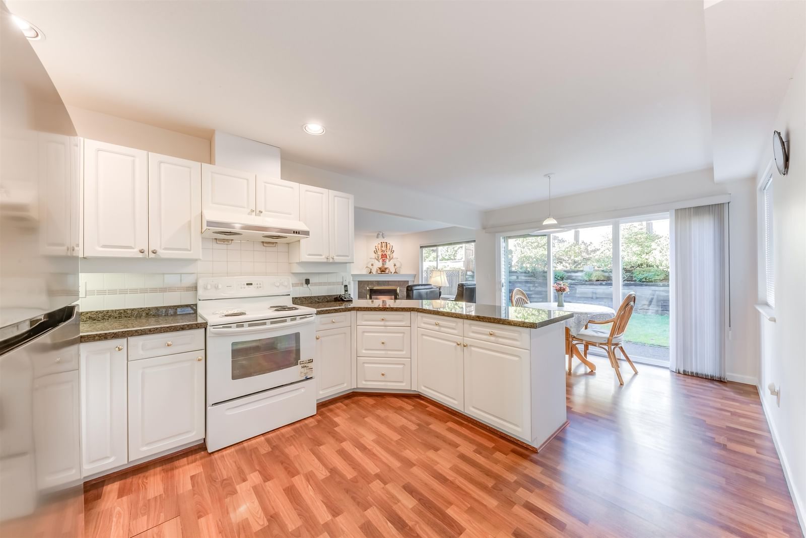 Listing Image 14