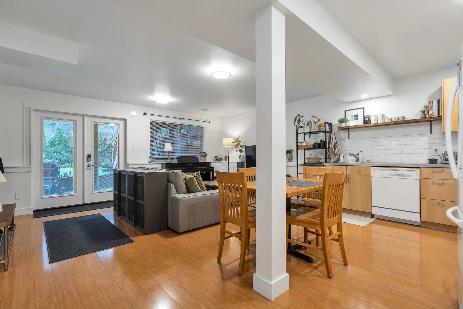 Listing Image 20