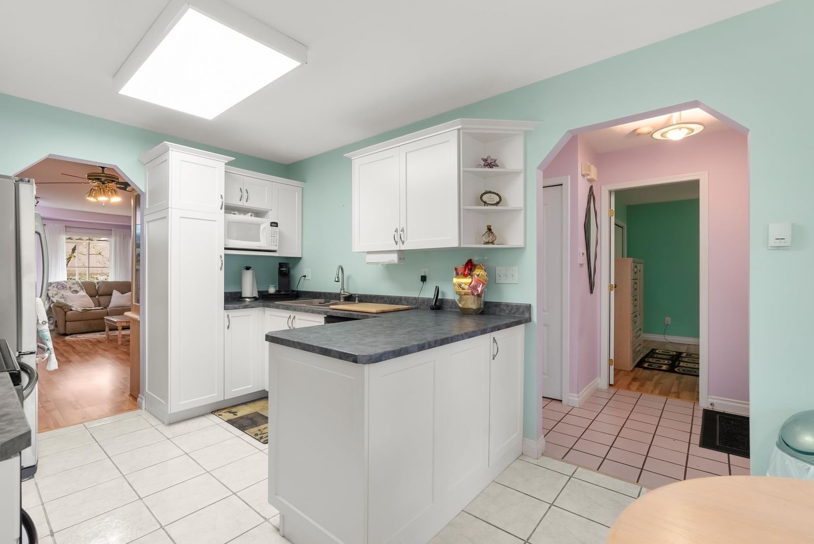 Listing Image 12