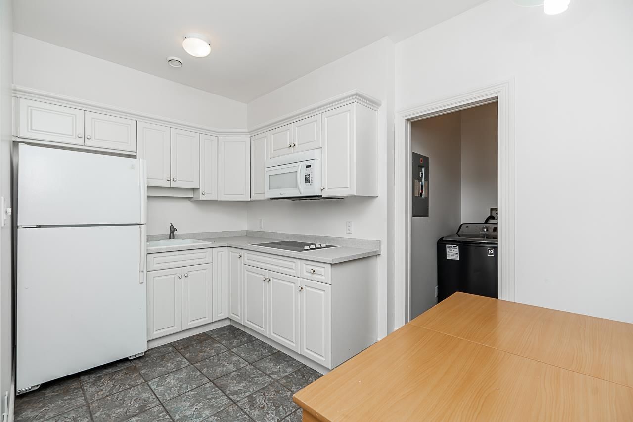 Listing Image 16