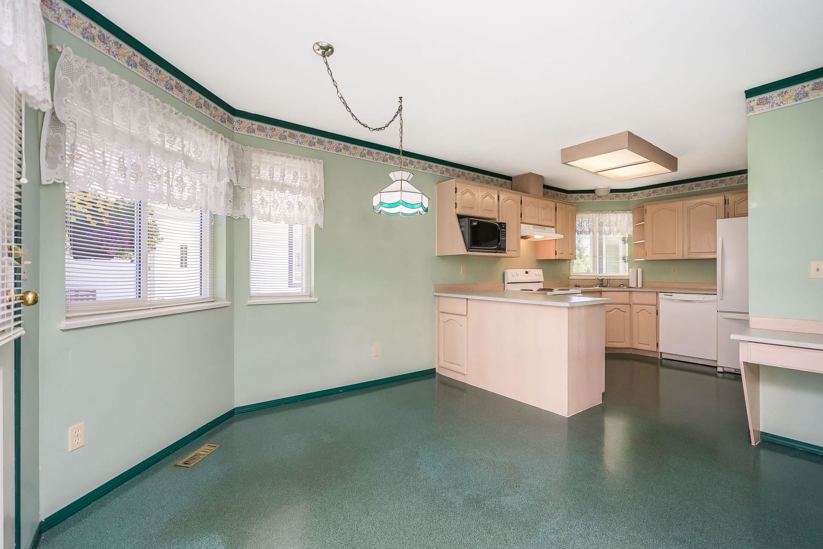 Listing Image 14