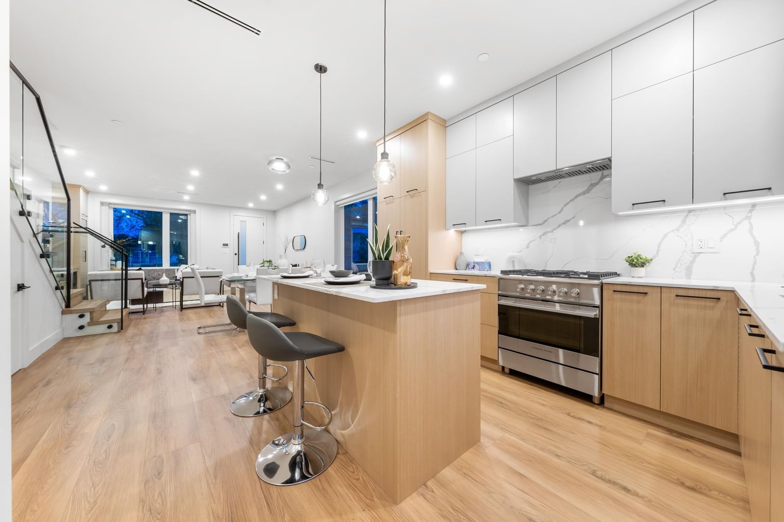 Listing Image 15