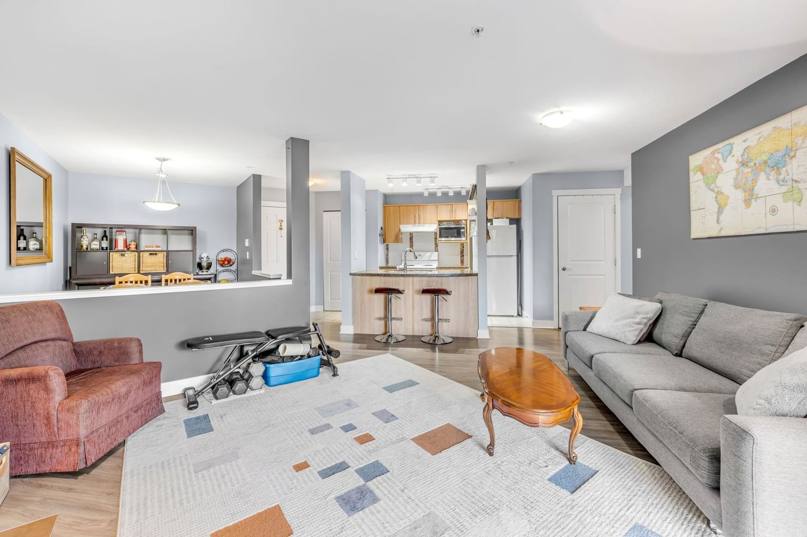 Listing Image 6
