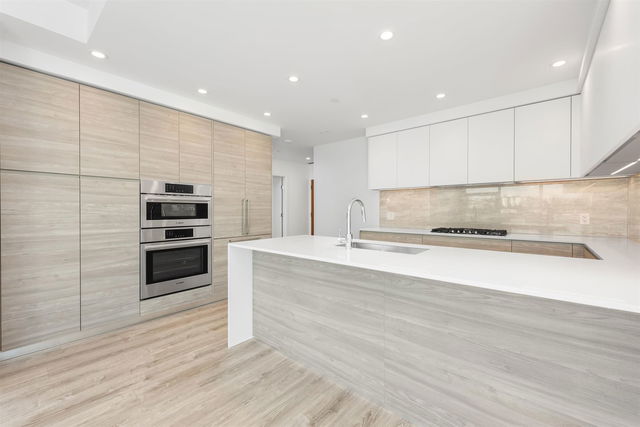 1803 - 680 Quayside Drive