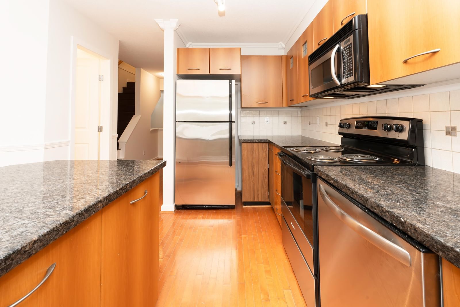 Listing Image 11