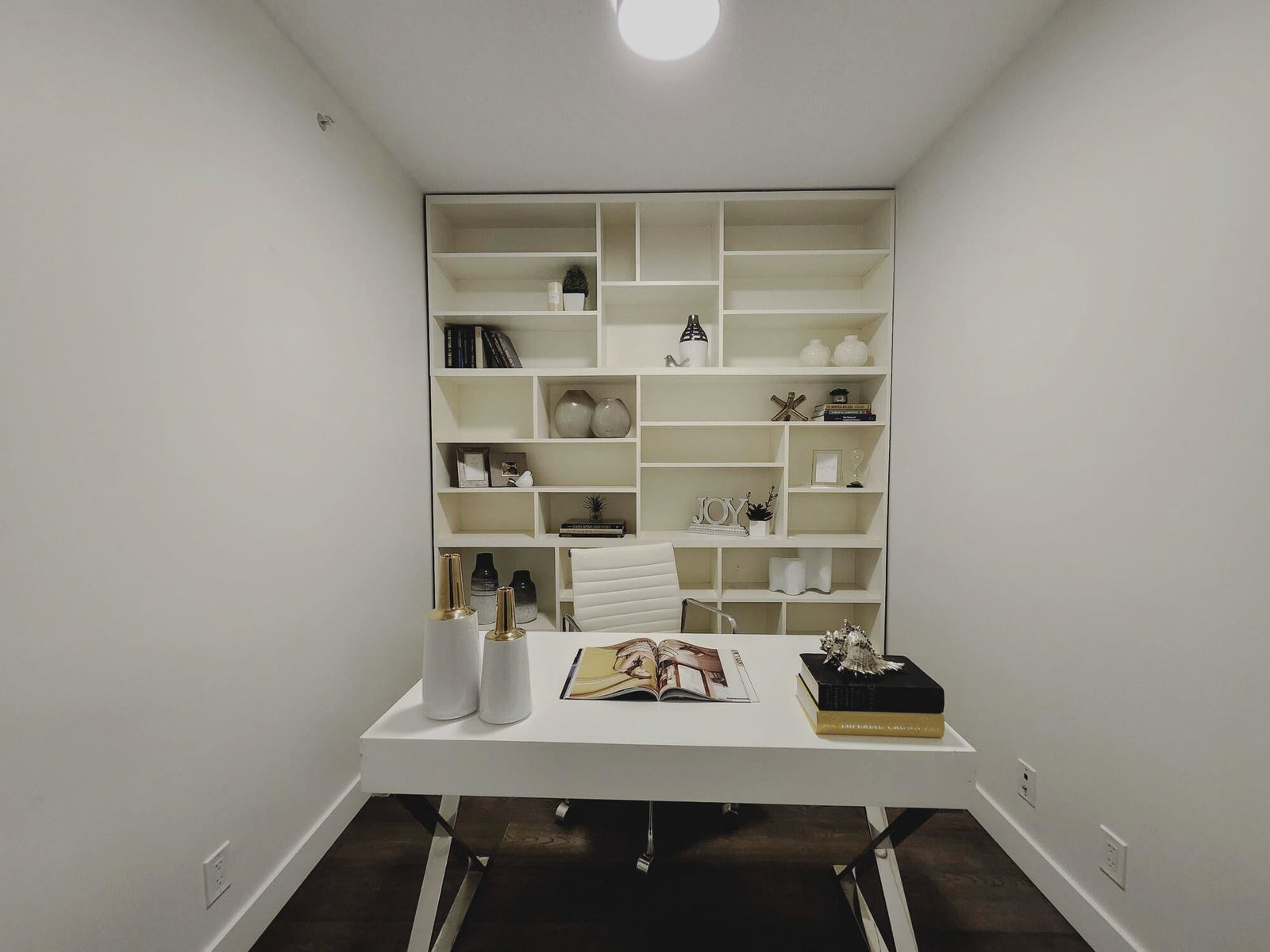 Listing Image 12