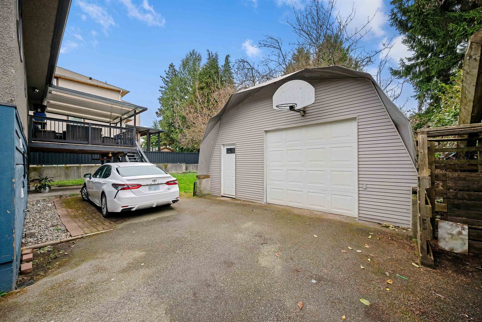 Listing Image 12