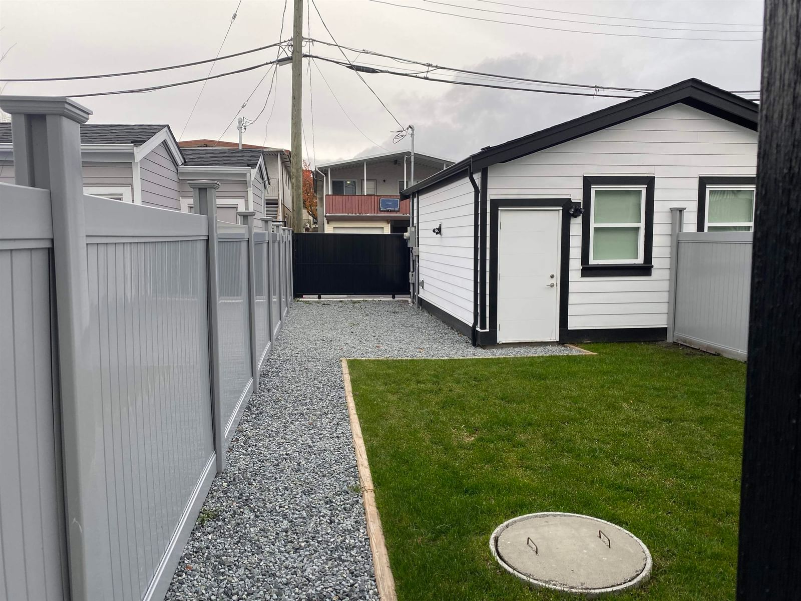 Listing Image 13