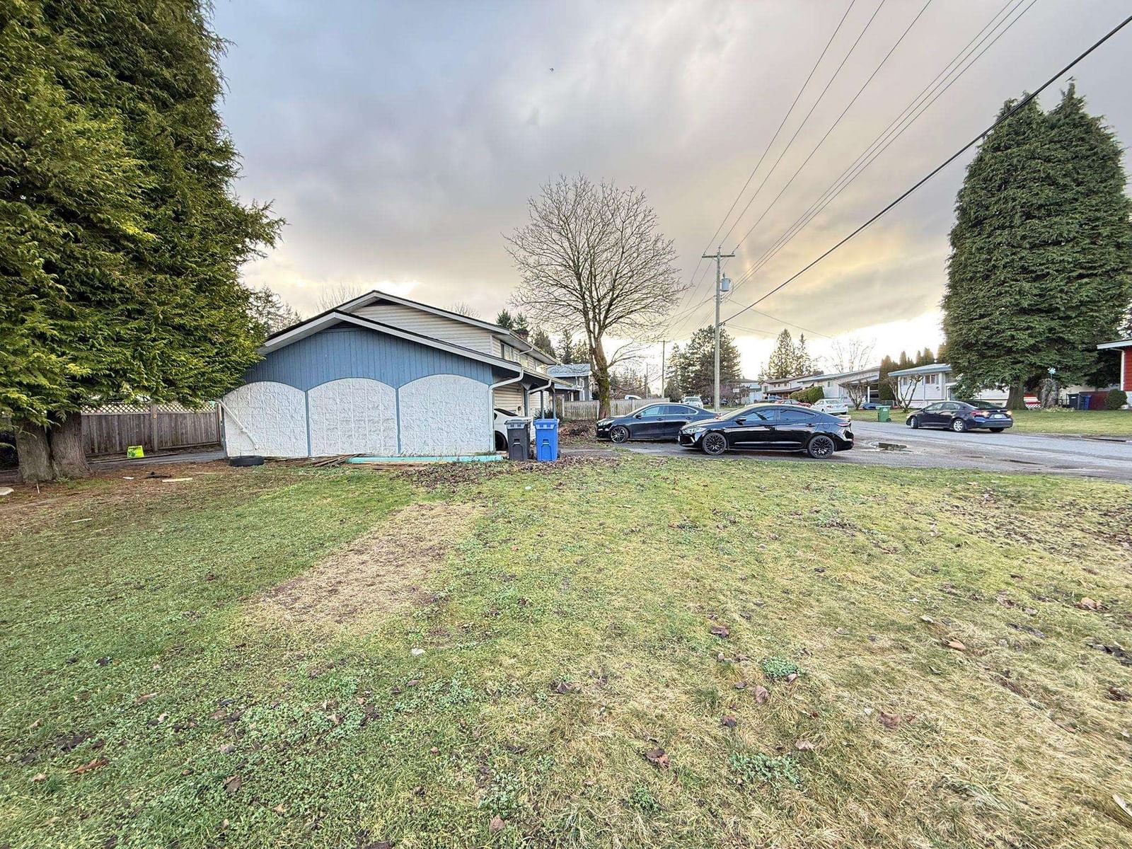 Listing Image 3