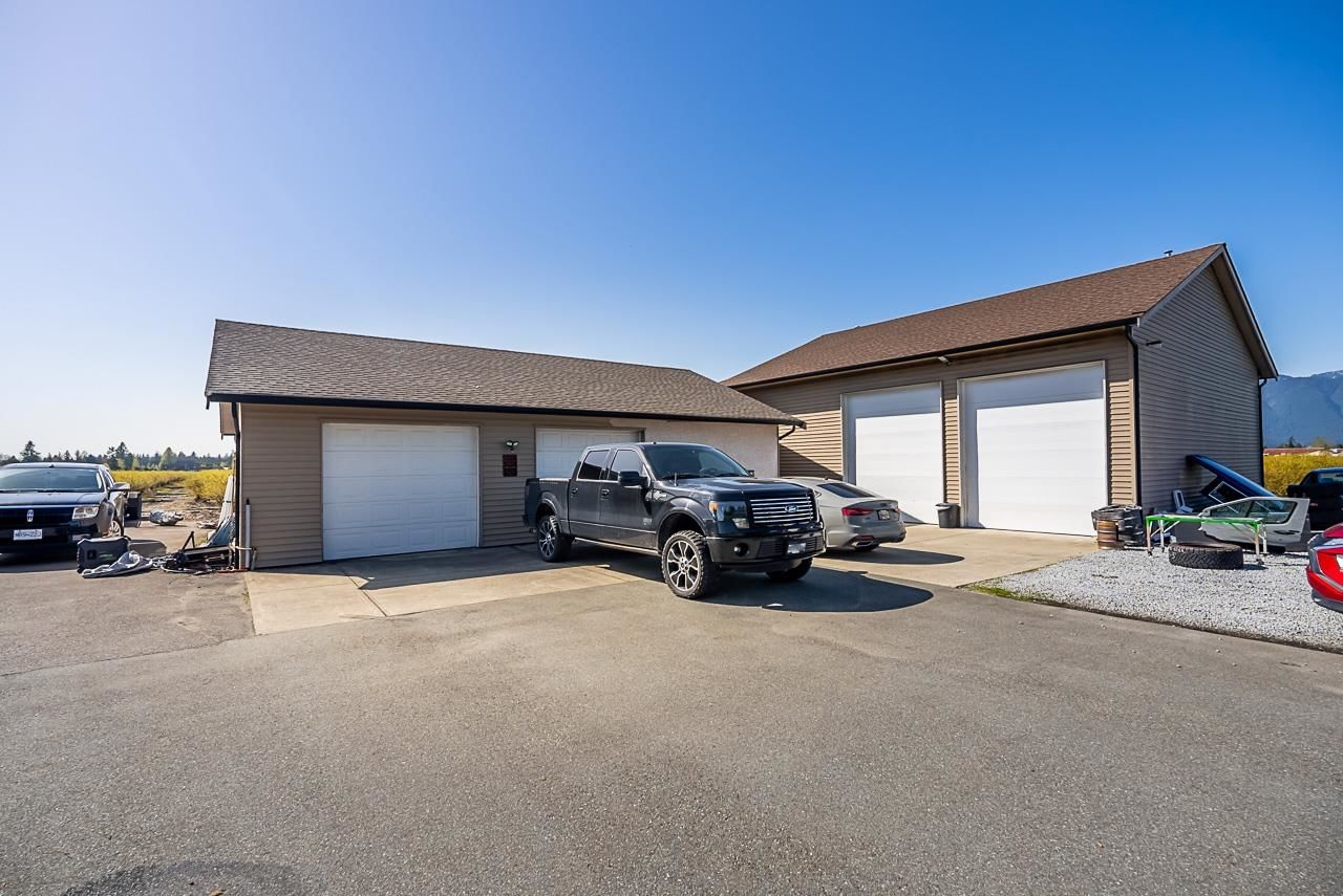 Listing Image 14
