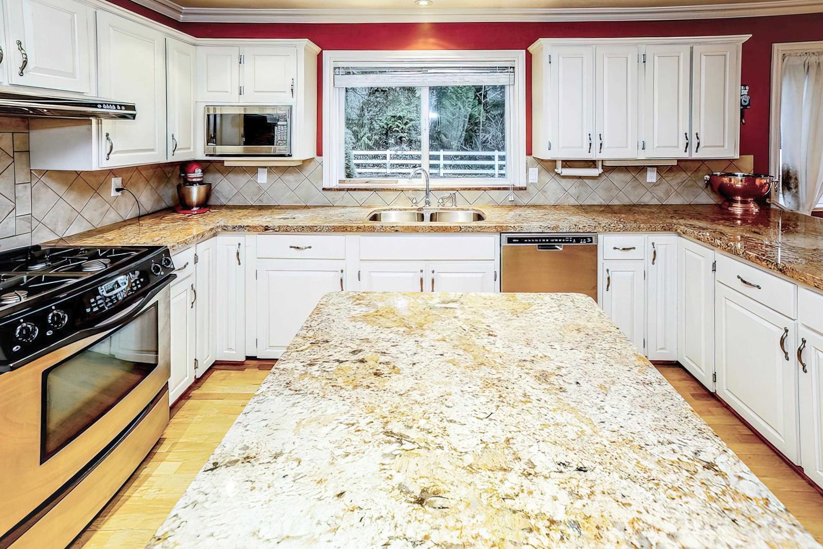 Listing Image 14