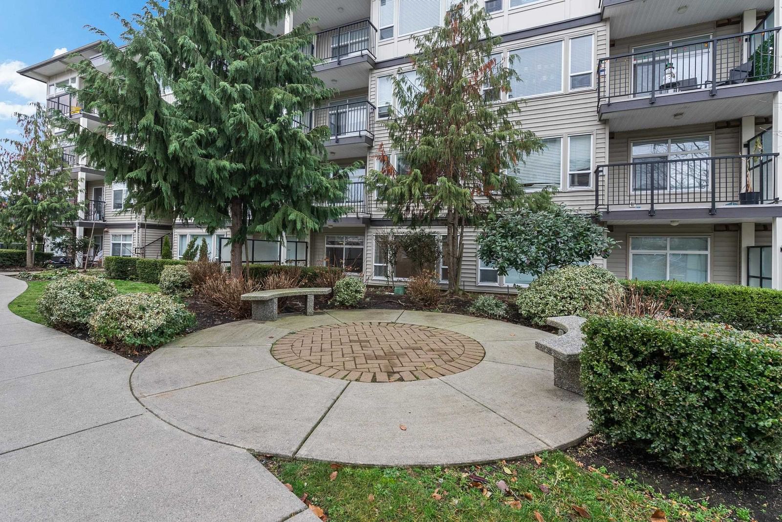 Listing Image 17