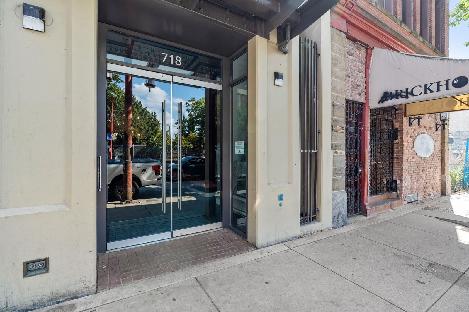Listing Image 30