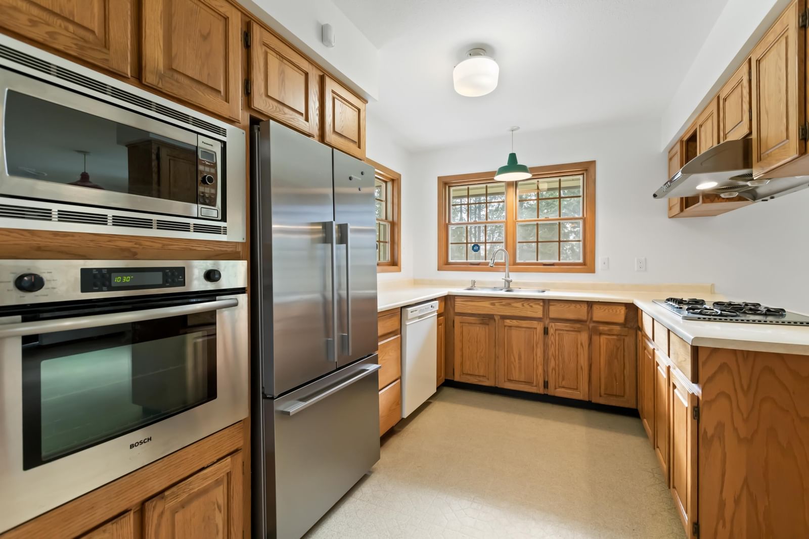 Listing Image 5