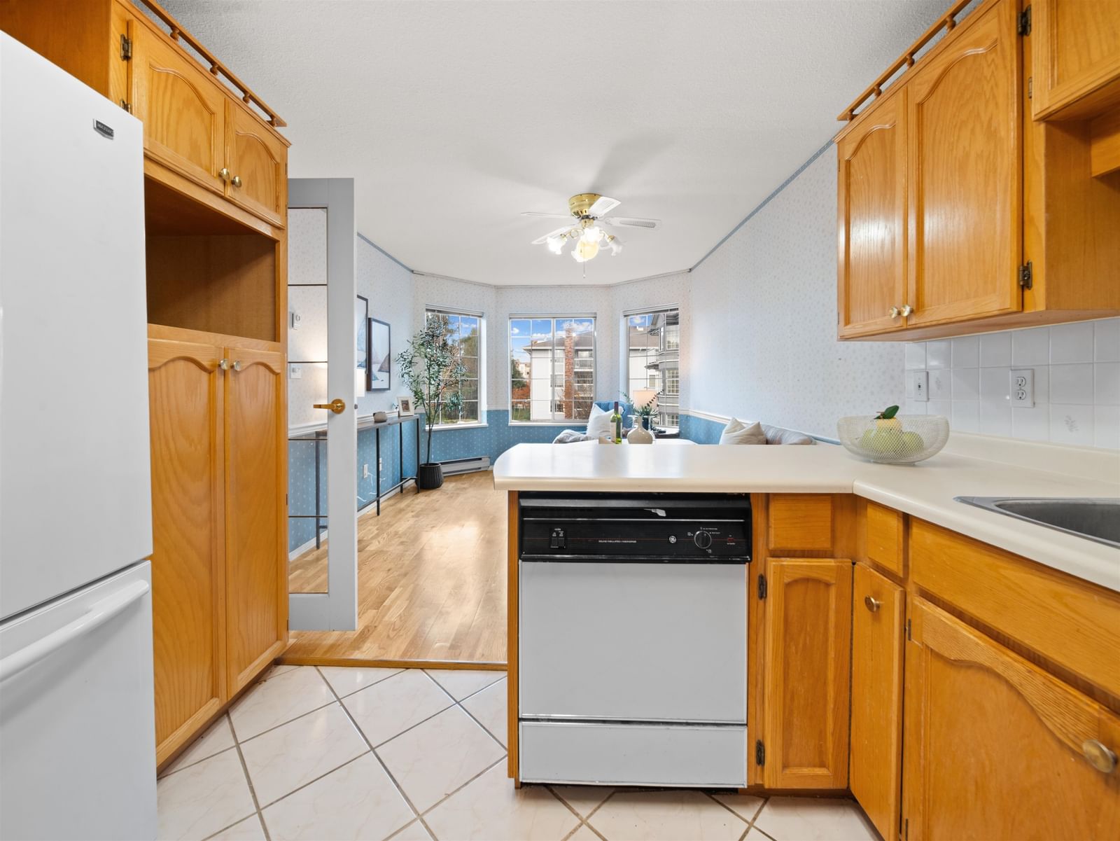 Listing Image 17