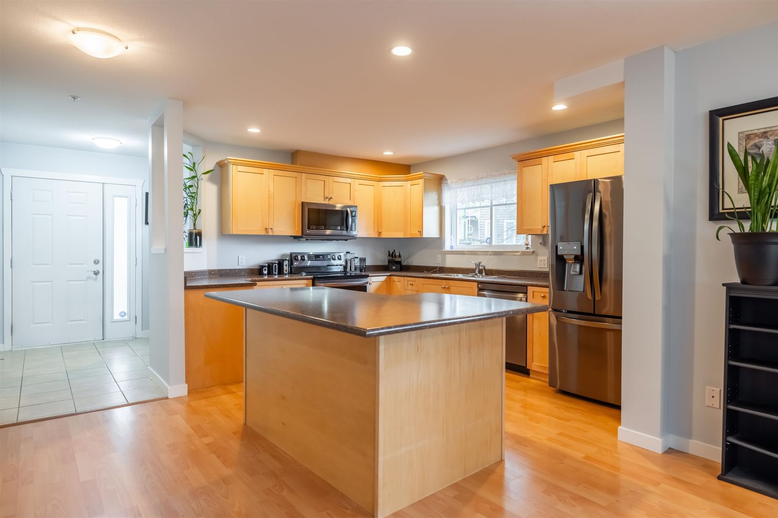 Listing Image 10
