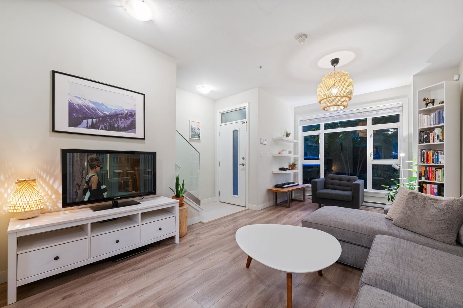 Listing Image 1