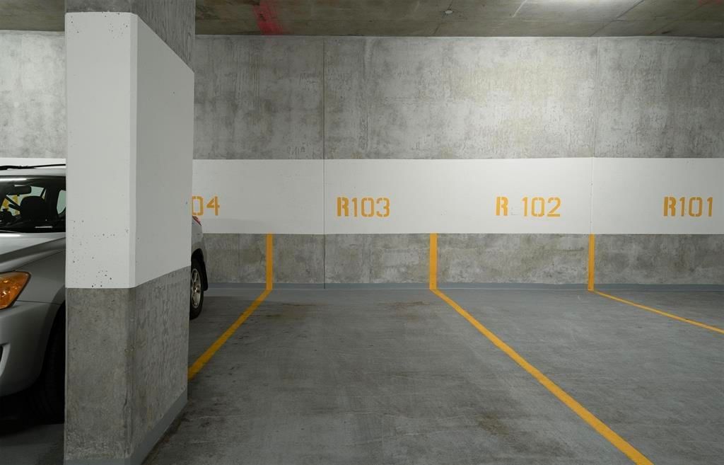 Listing Image 18