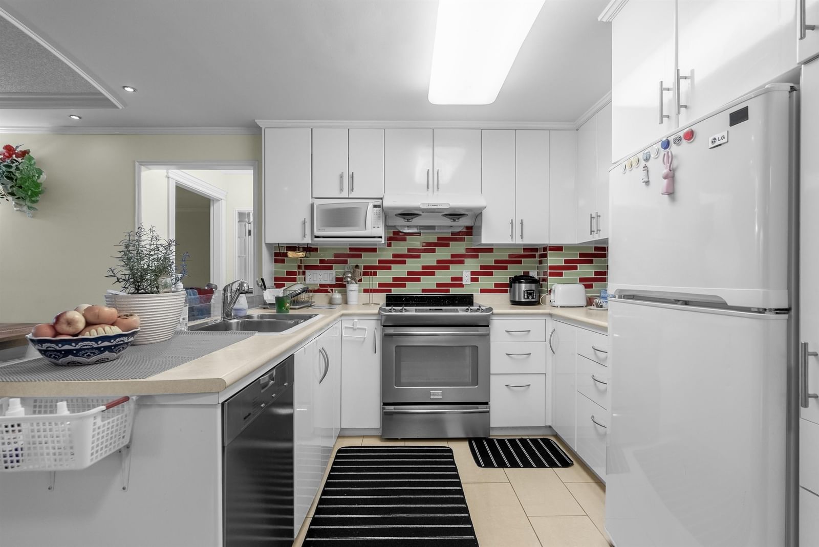 Listing Image 10