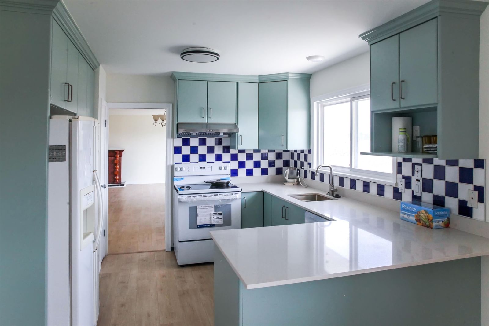 Listing Image 9