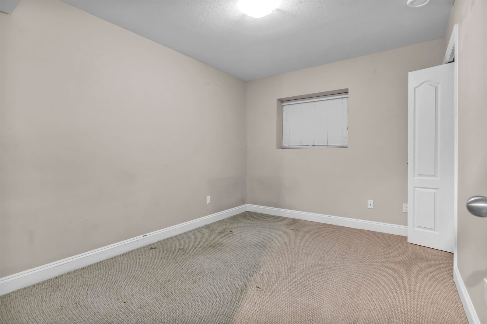 Listing Image 26