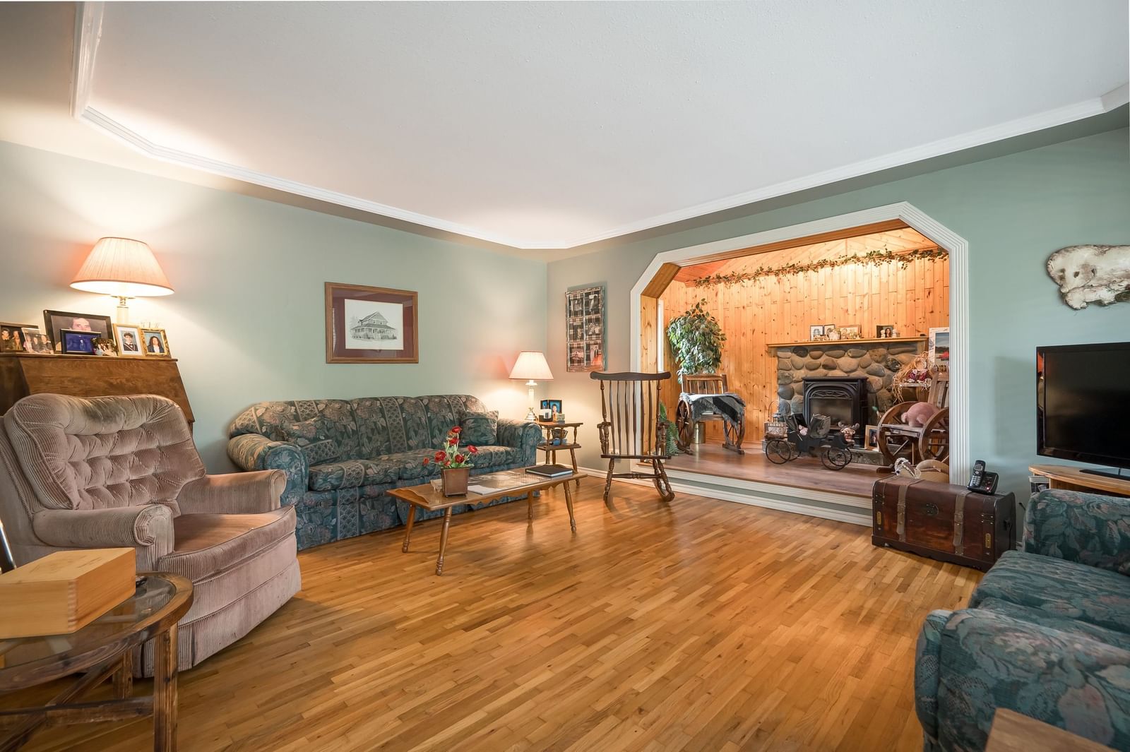 Listing Image 9
