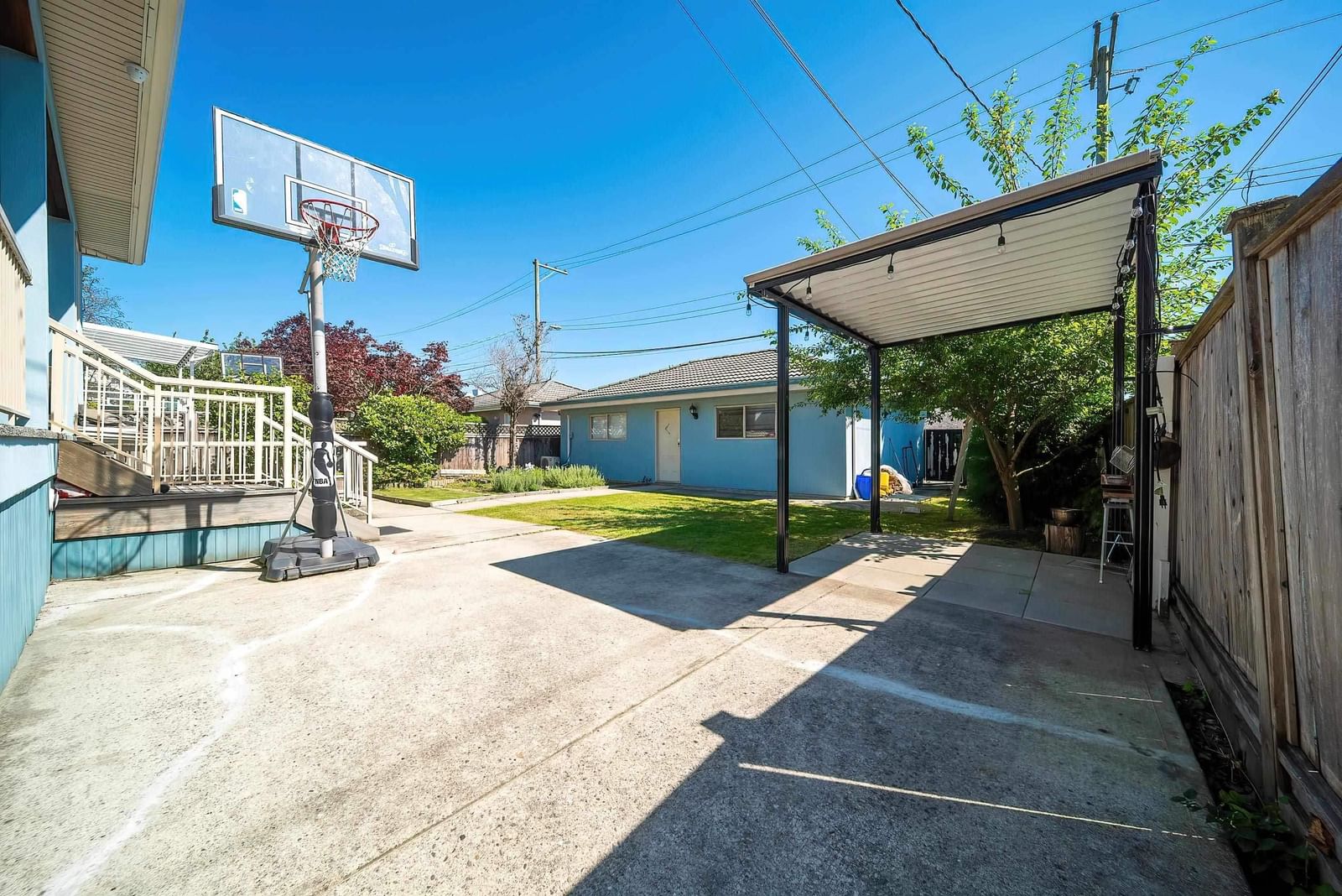 Listing Image 9