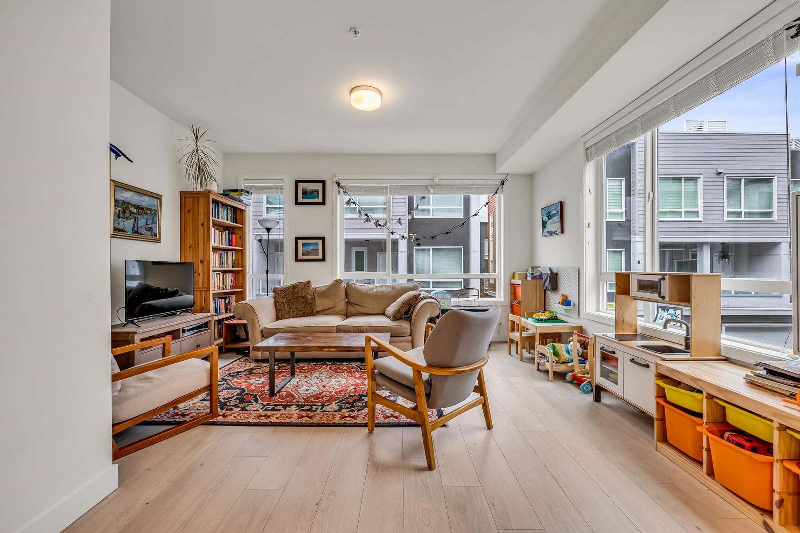 Listing Image 8