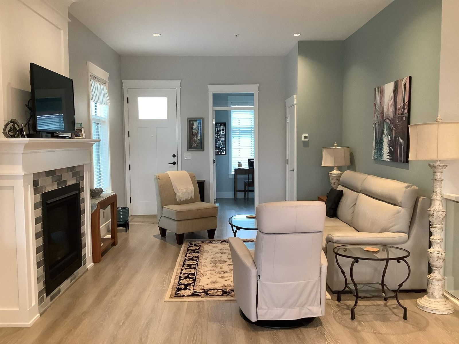 Listing Image 13