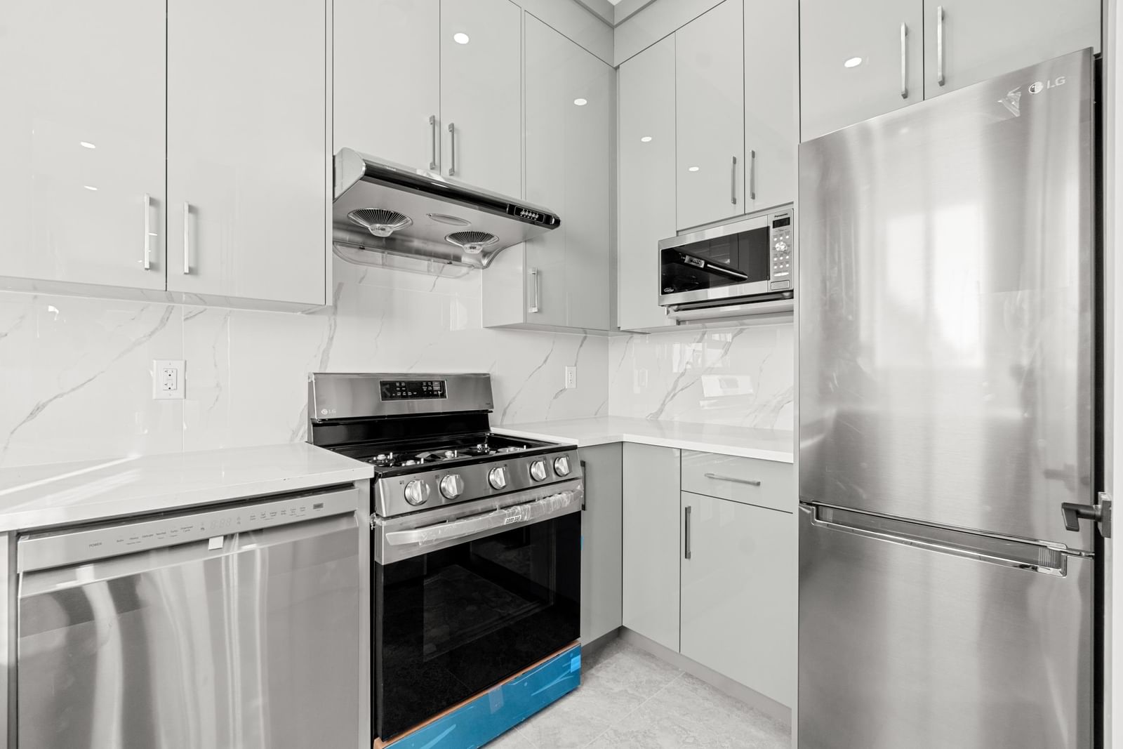 Listing Image 13