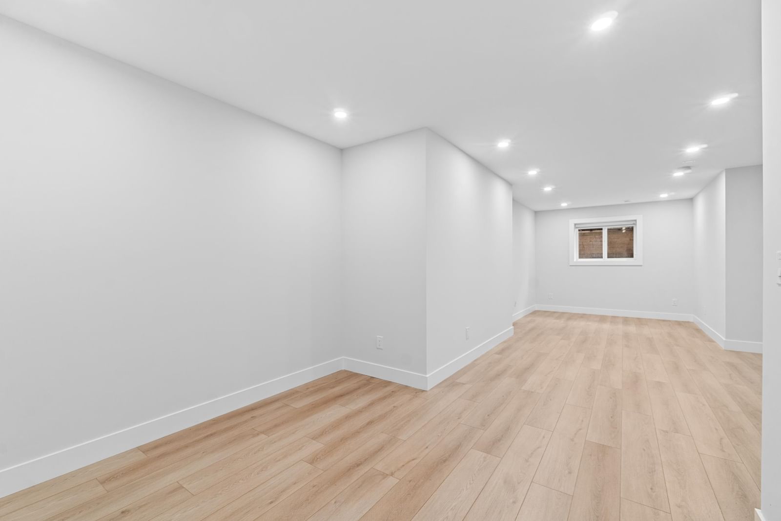 Listing Image 27