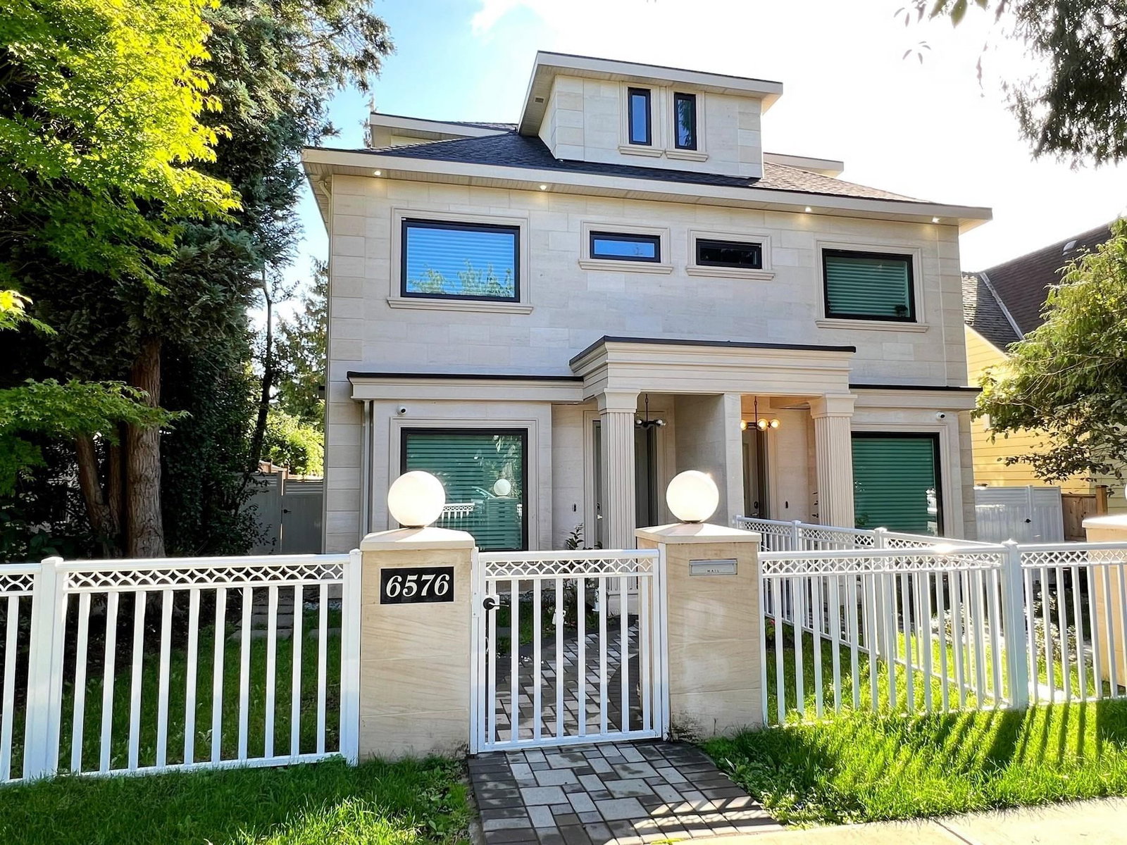 Listing Image 1