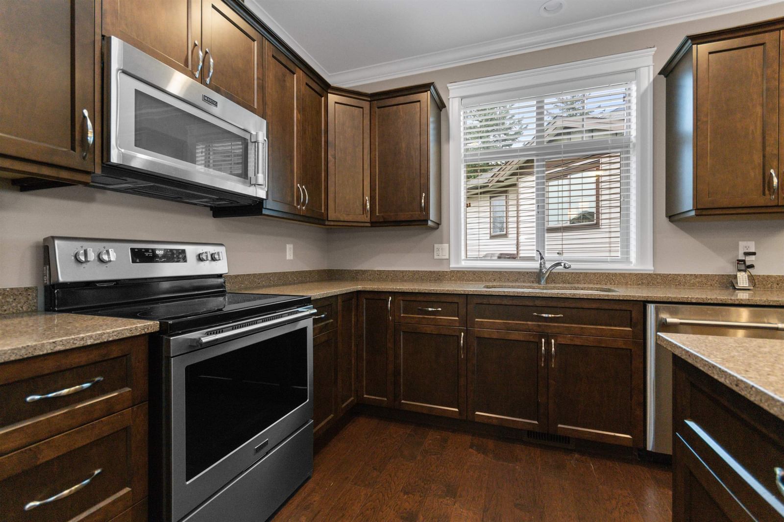 Listing Image 18