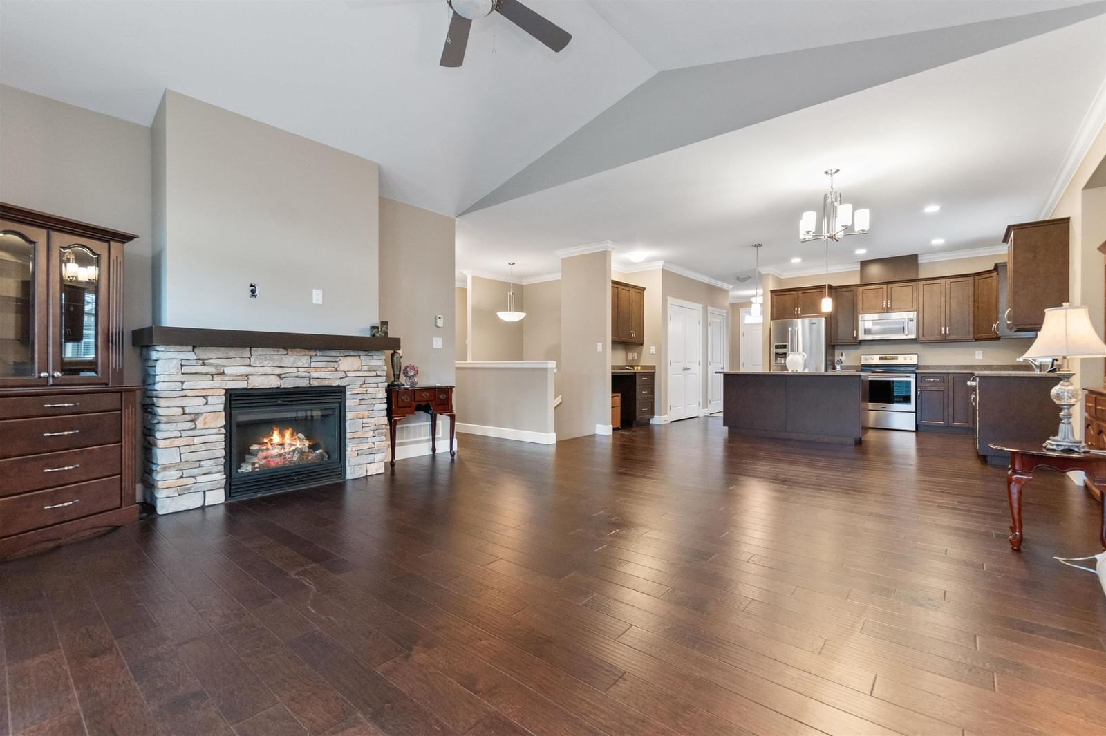 Listing Image 26