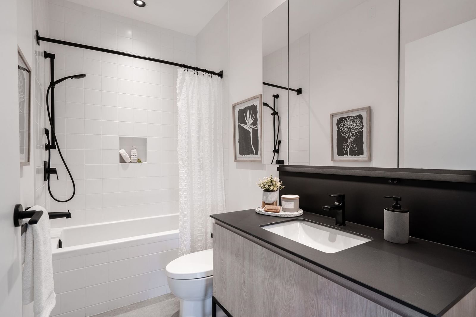 Listing Image 29