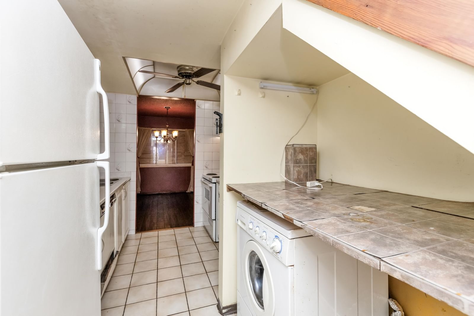 Listing Image 10