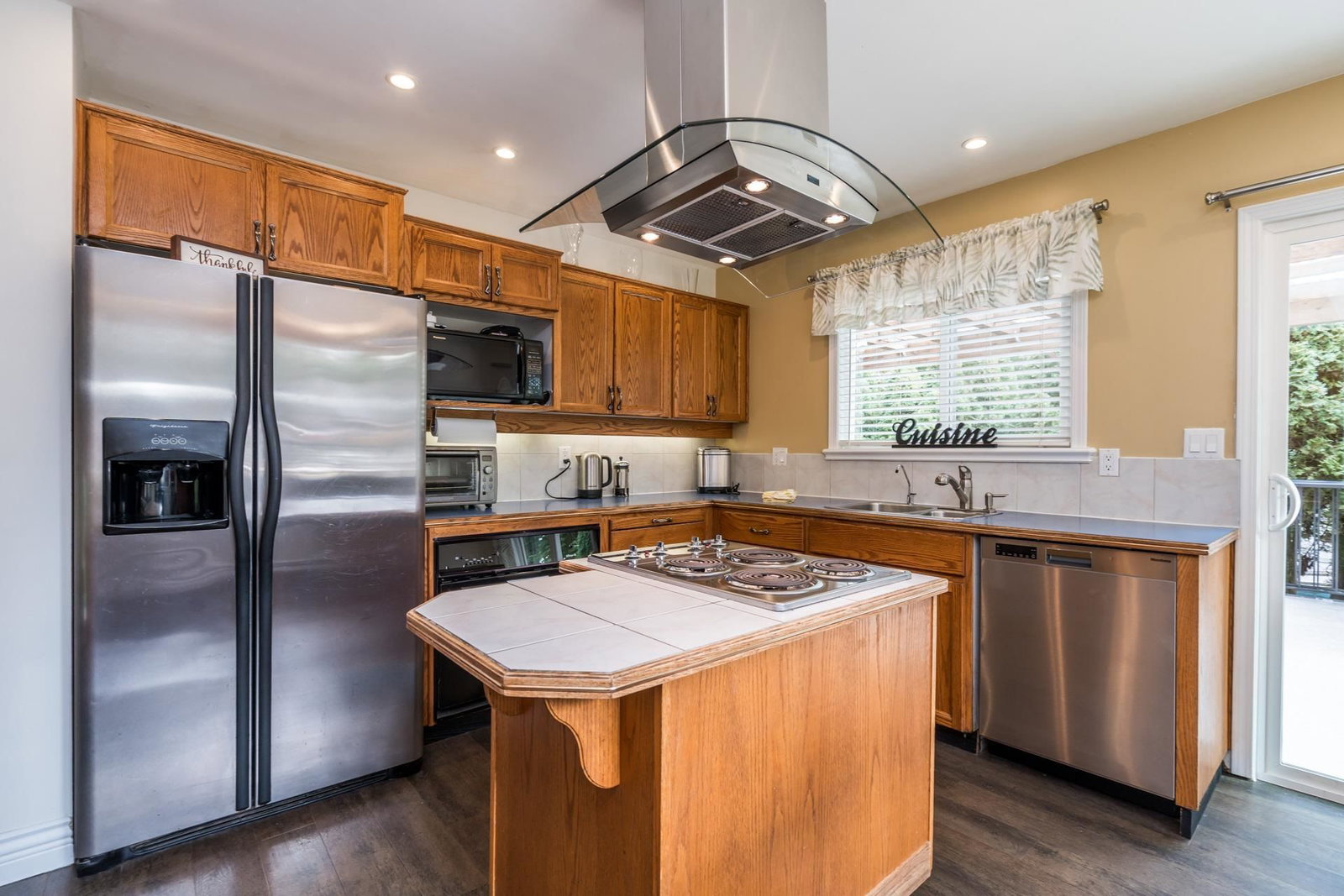 Listing Image 10