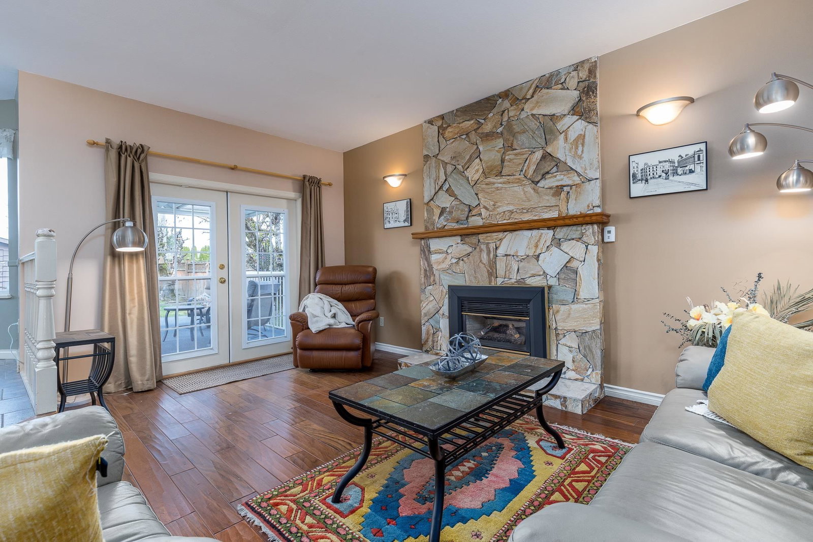 Listing Image 16