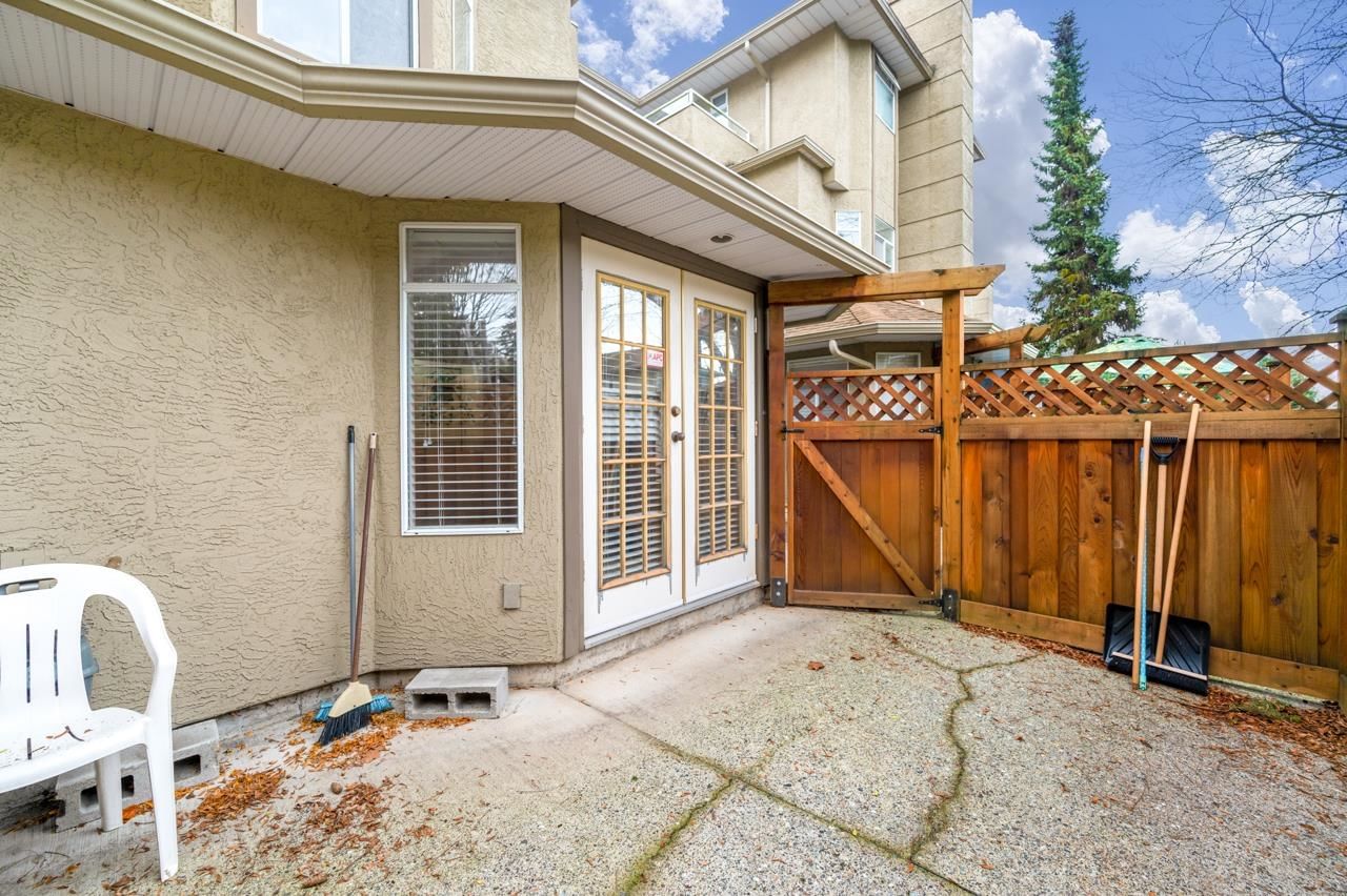 Listing Image 11