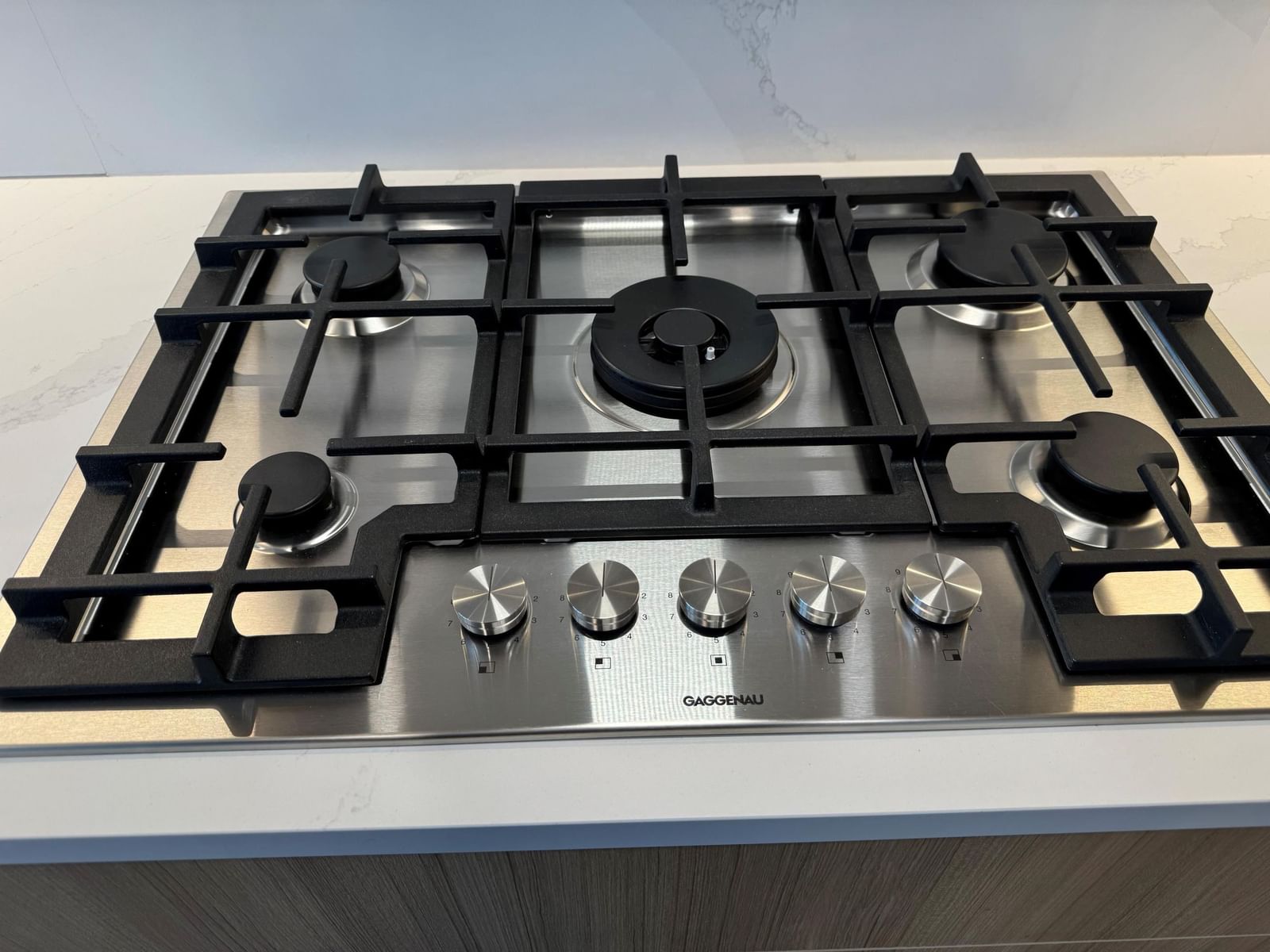 Listing Image 6