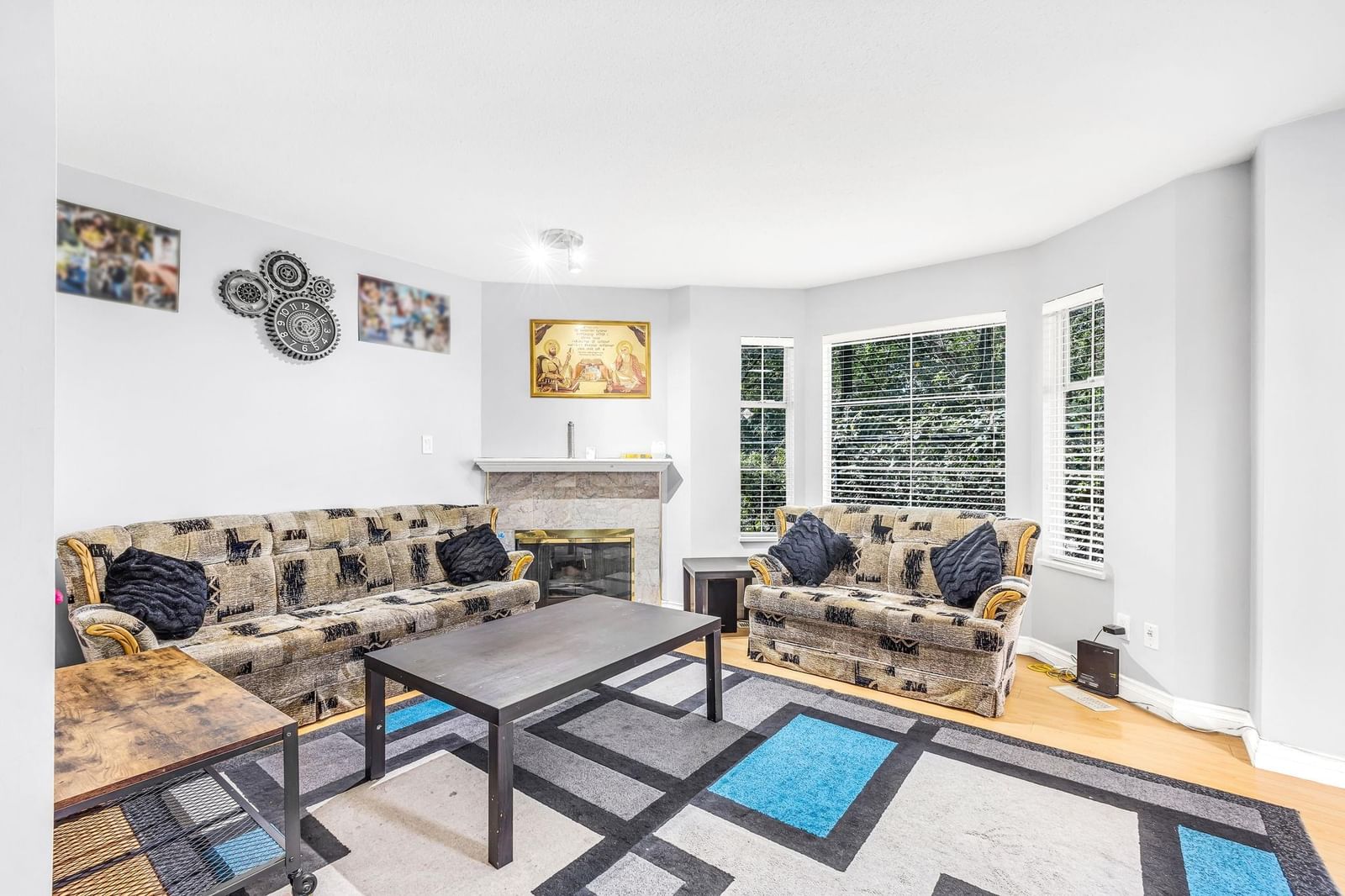Listing Image 14
