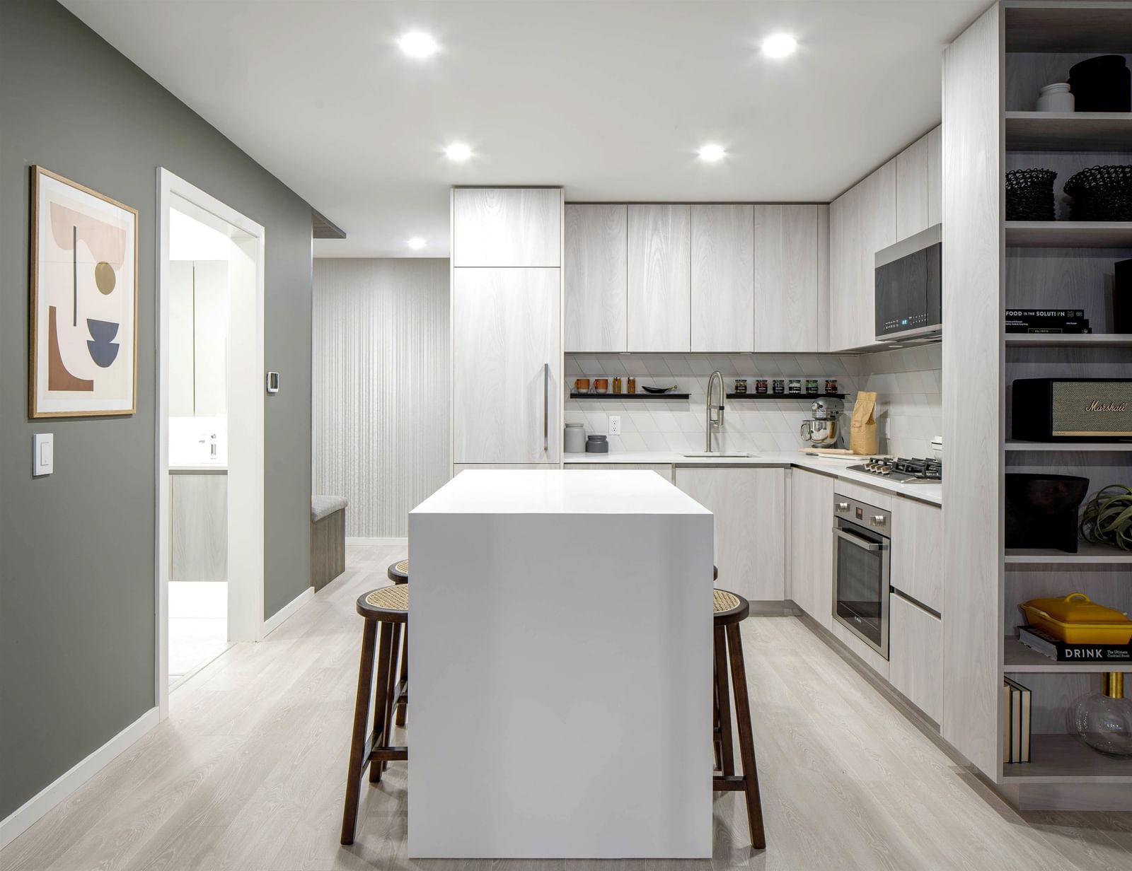Listing Image 9