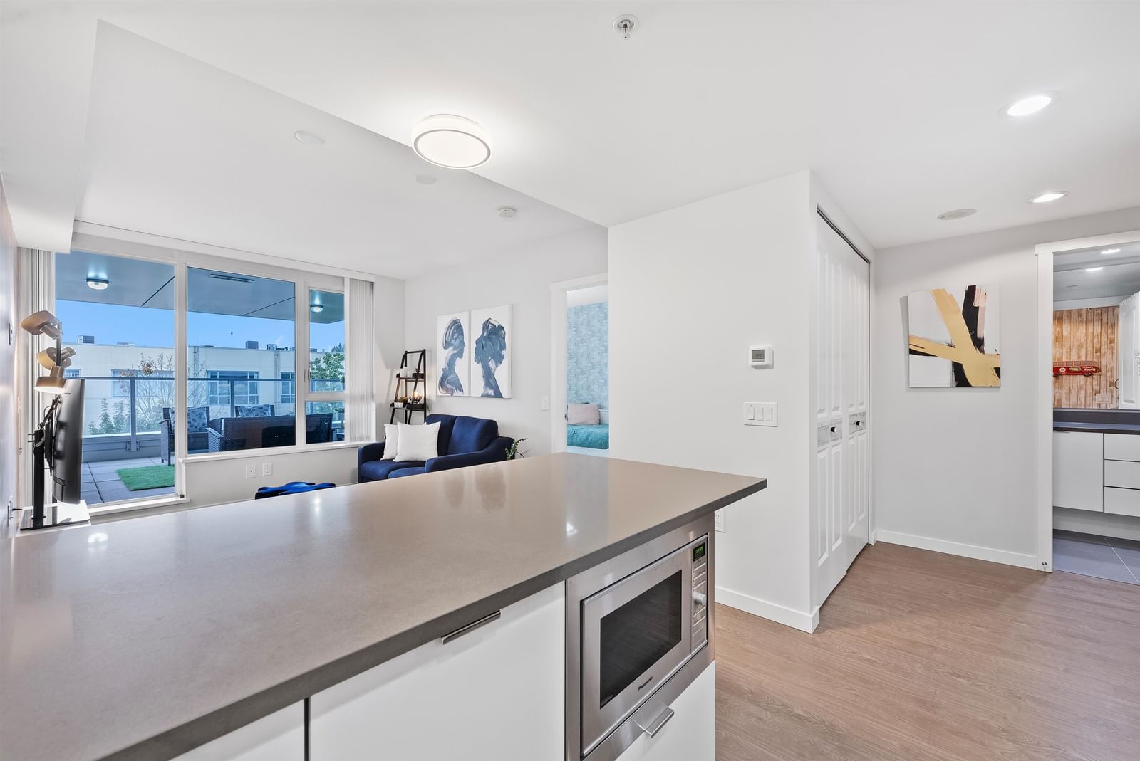 Listing Image 10