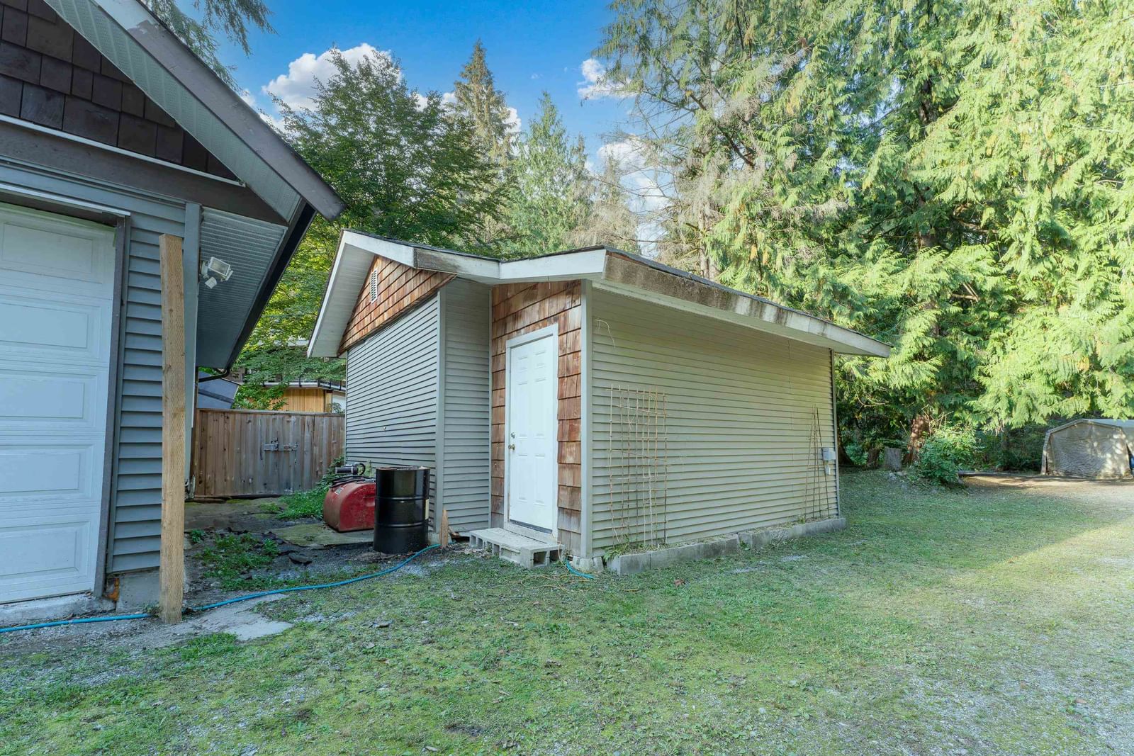 Listing Image 19