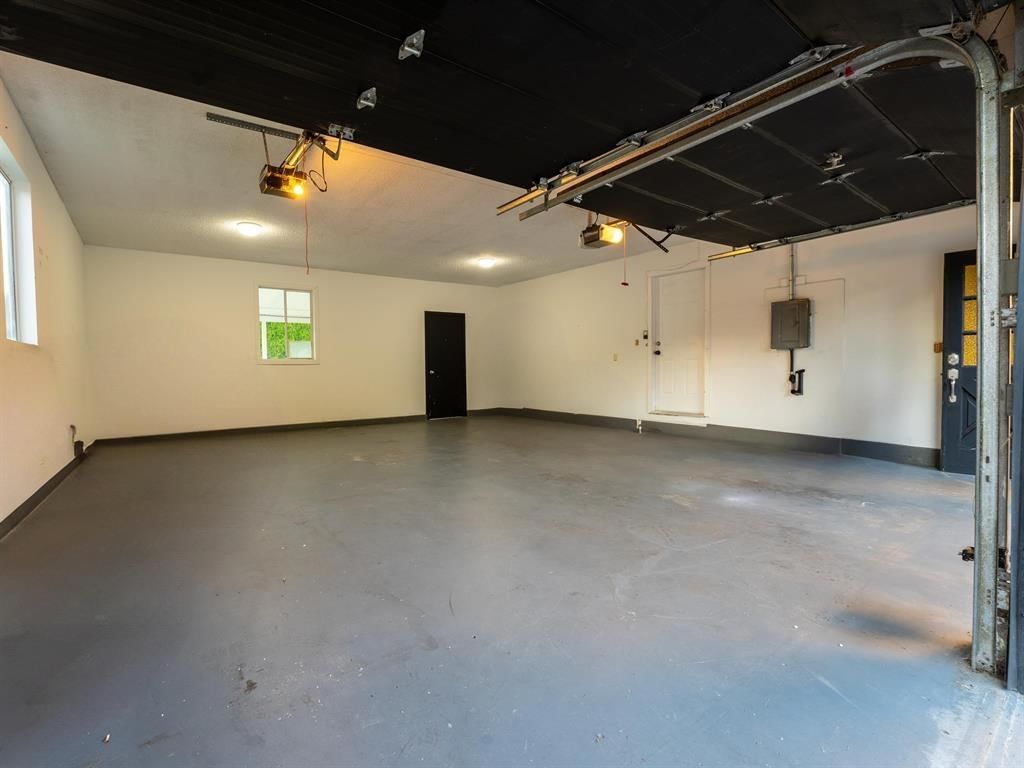 Listing Image 24