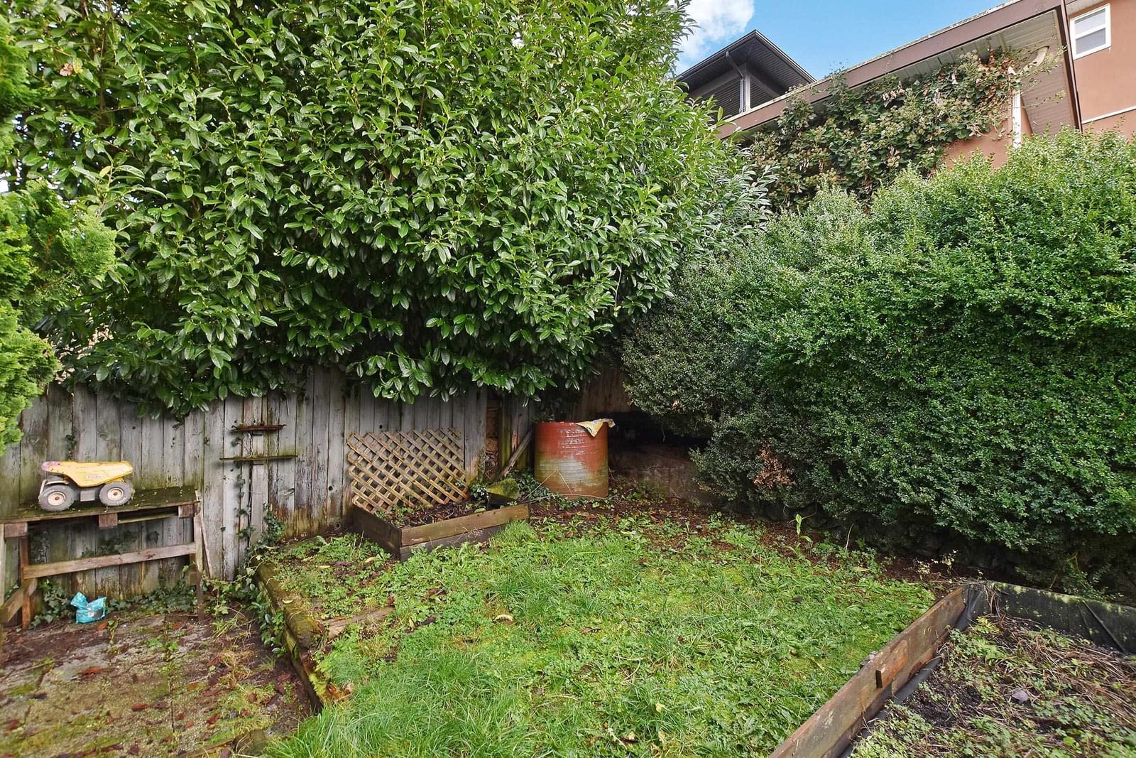 Listing Image 18