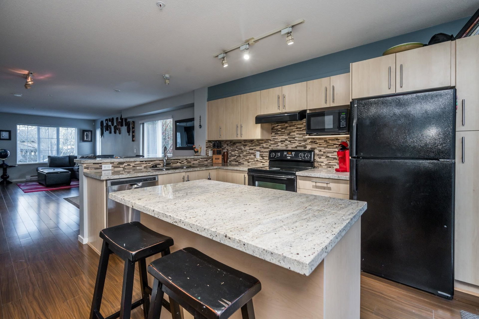 Listing Image 15