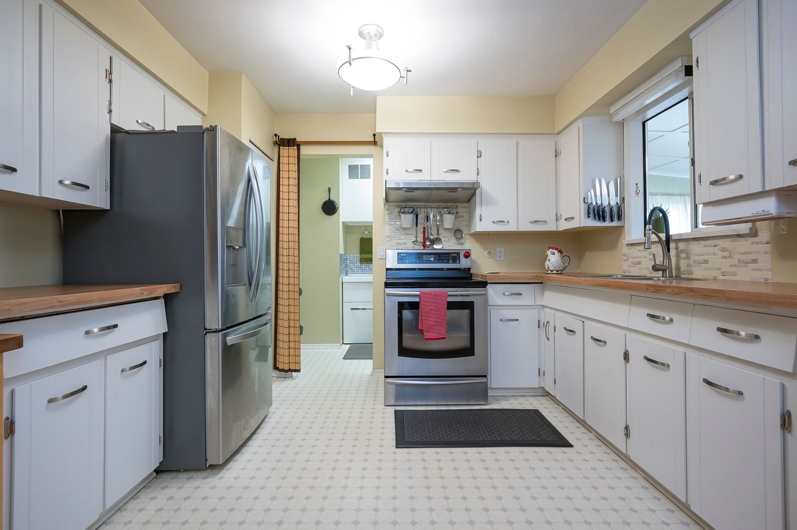 Listing Image 12