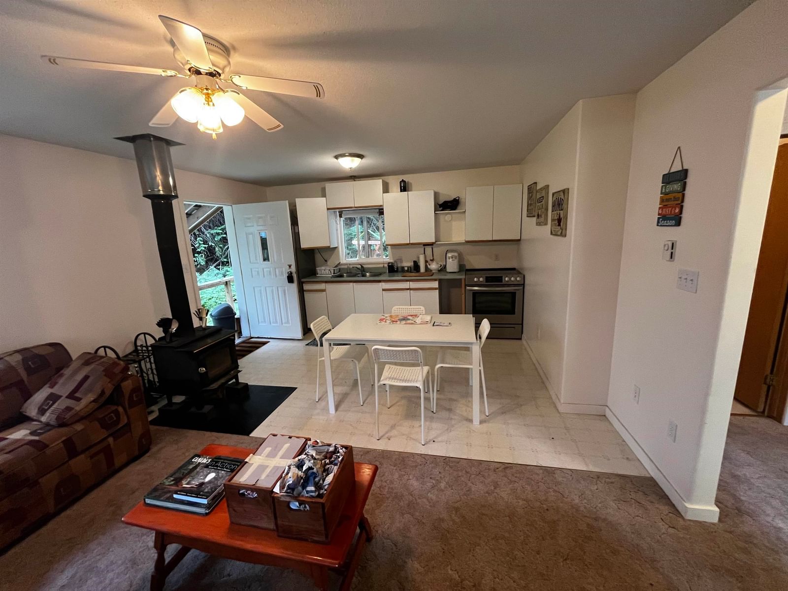 Listing Image 12