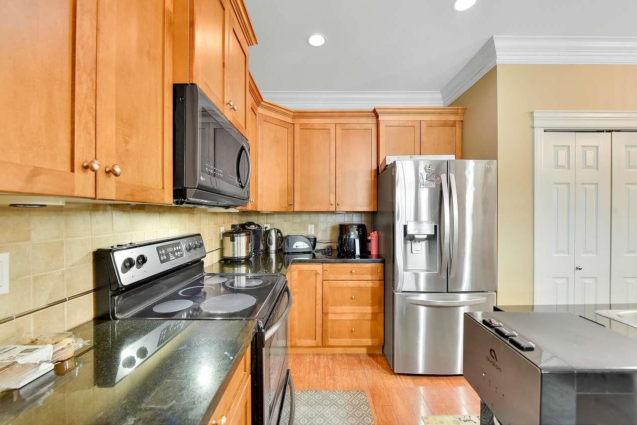 Listing Image 4